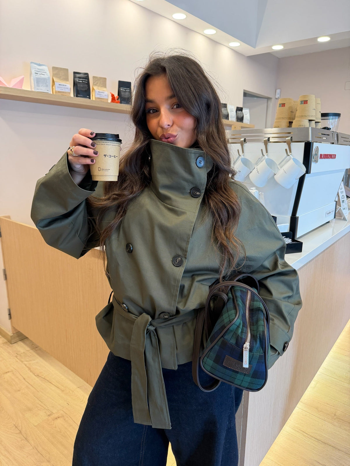 Trench Corto Cuello Alto Mujer | Trench Siena – VeraLorenti