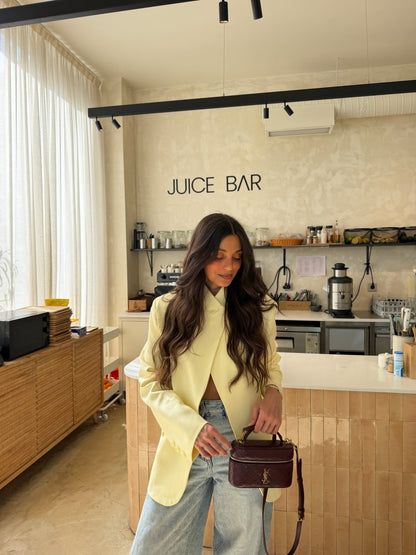 Blazer Asimétrico Amarillo Mantequilla | Blazer Elan – VeraLorenti