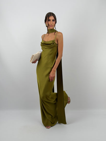 Selene™ | Vestido Satinado Largo con Foulard
